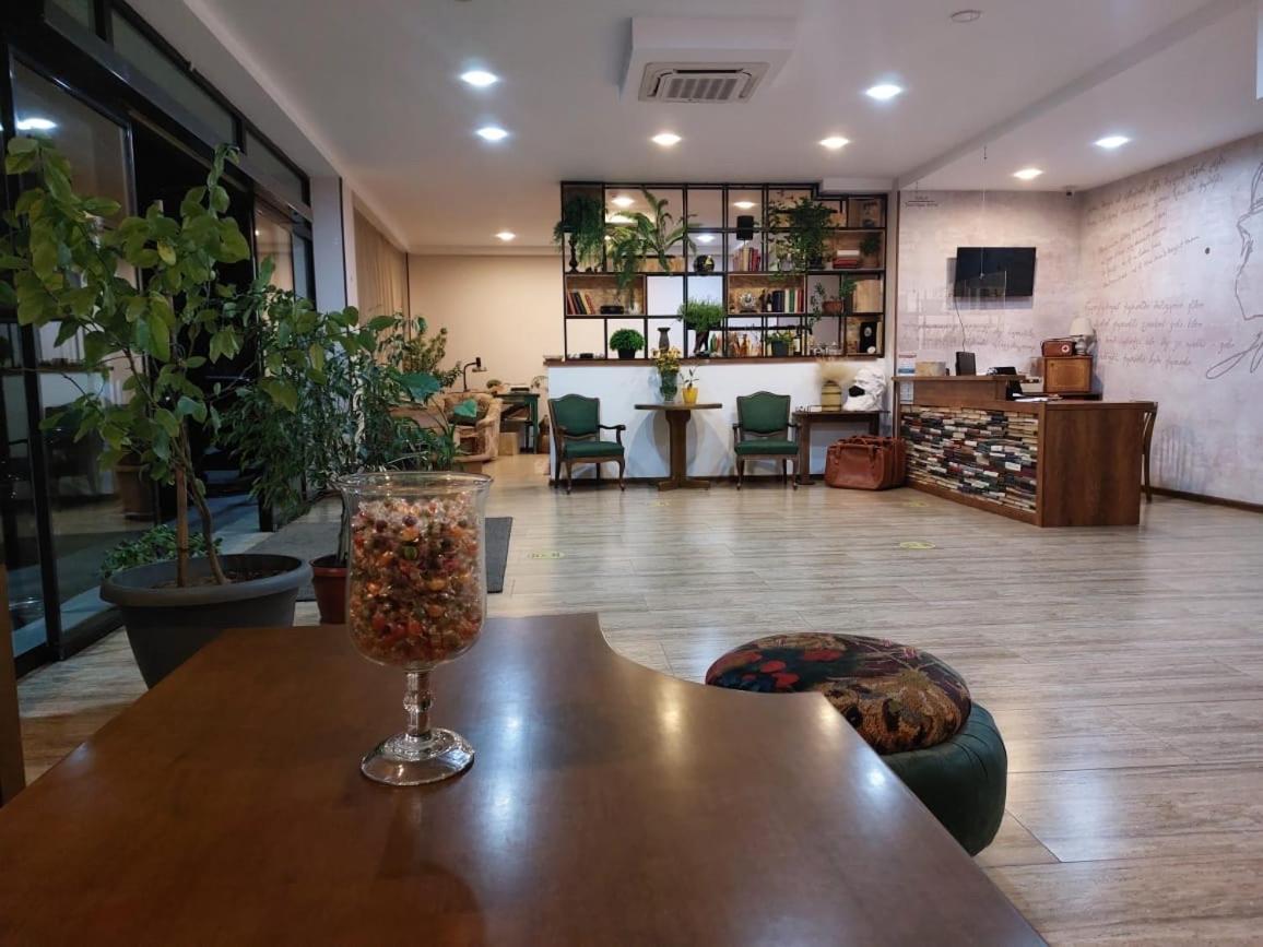 Gala Boutique Hotel Кутаїсі Екстер'єр фото